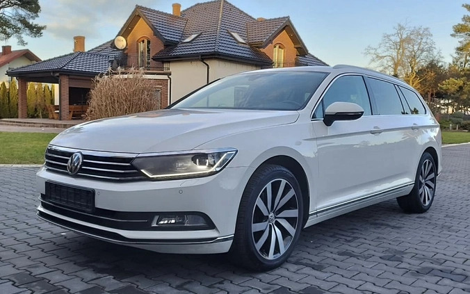 Volkswagen Passat cena 69900 przebieg: 217000, rok produkcji 2017 z Tychowo małe 172